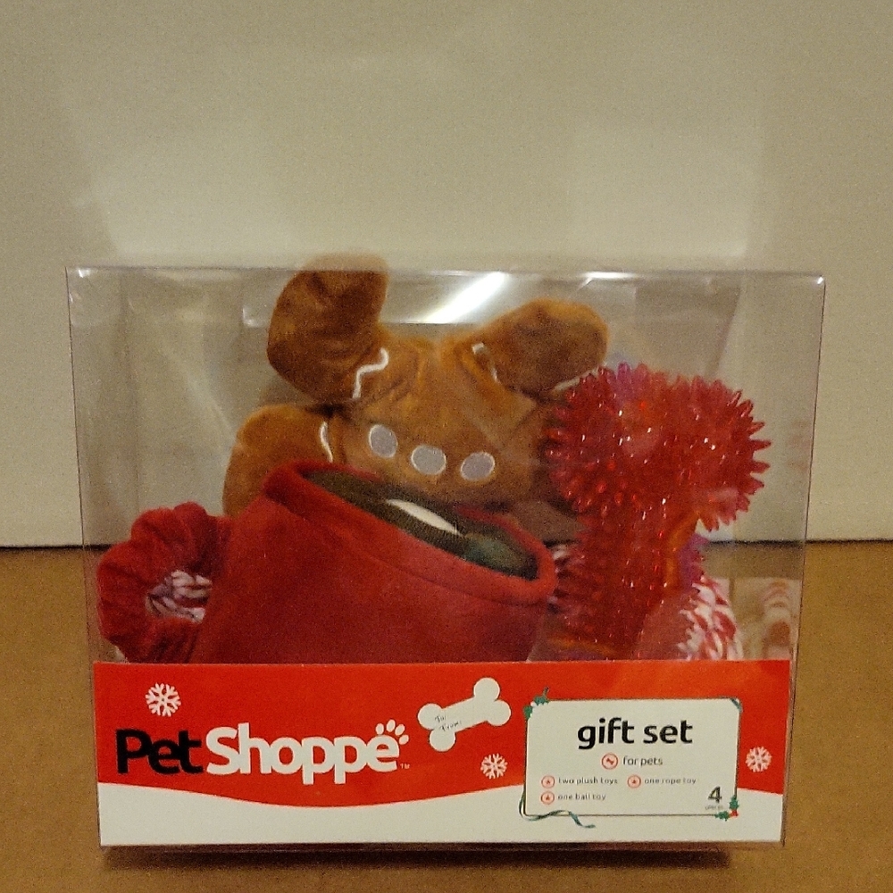 New In Box: PetShoppe 4 Piece Dog Toy Gift Set